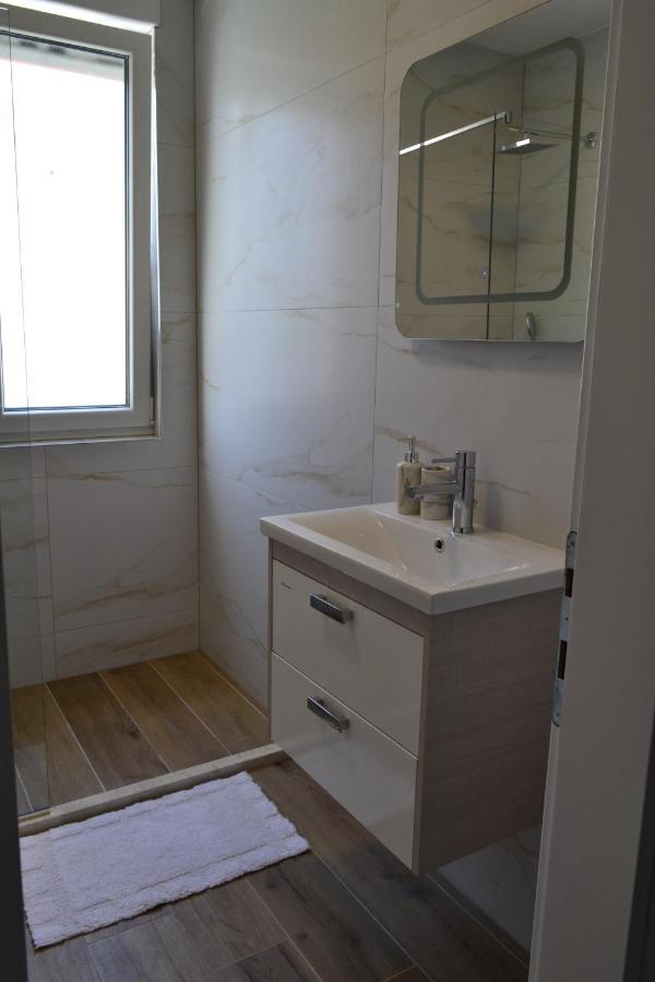 Villa Apartment Joel Trogir Ngoại thất bức ảnh