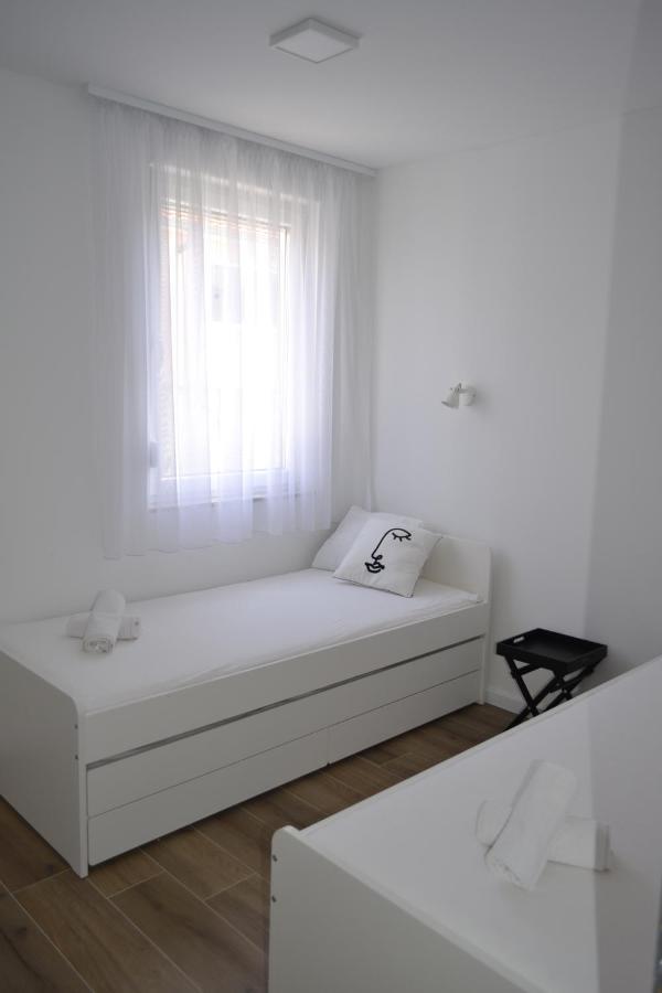 Villa Apartment Joel Trogir Ngoại thất bức ảnh
